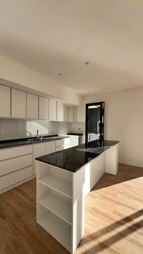 Casa de 2 dormitorios en venta en Caseros — foto 2