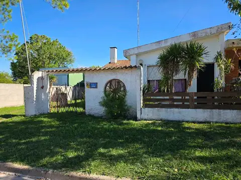 Casa de 1 dormitorio en venta en Caseros