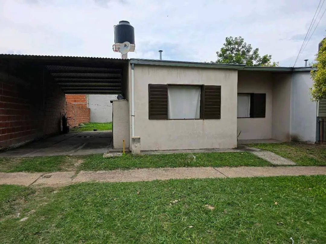 Casa de 2 dormitorios en venta en Concepción del Uruguay — foto 2