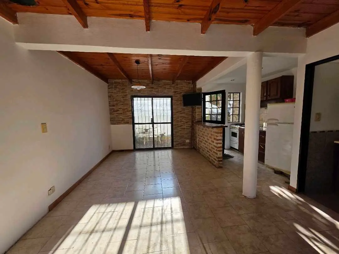 Casa de 2 dormitorios en venta en Colón — foto 4