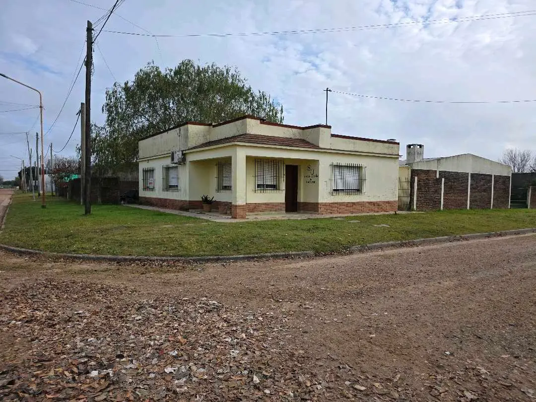 Casa de 2 dormitorios en venta en Caseros — foto 4