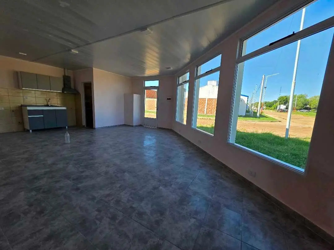 Comercial en alquiler en Caseros — foto 5
