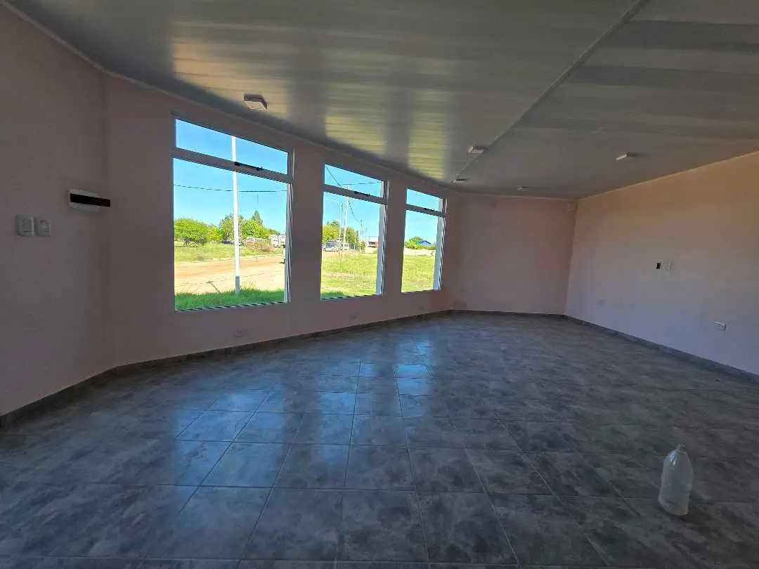 Comercial en alquiler en Caseros — foto 10