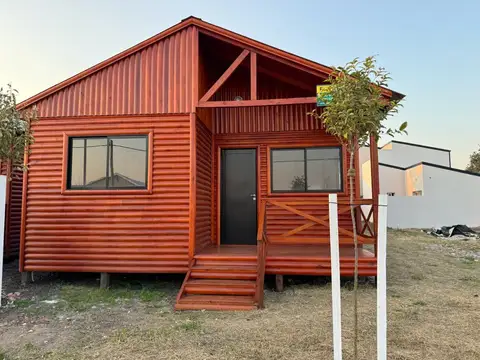 Casa de 2 dormitorios en alquiler en Caseros