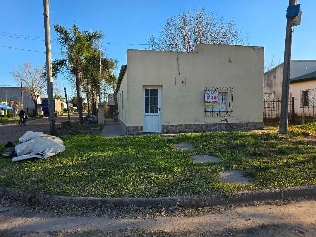 Casa de 2 dormitorios en venta en Caseros — foto 1
