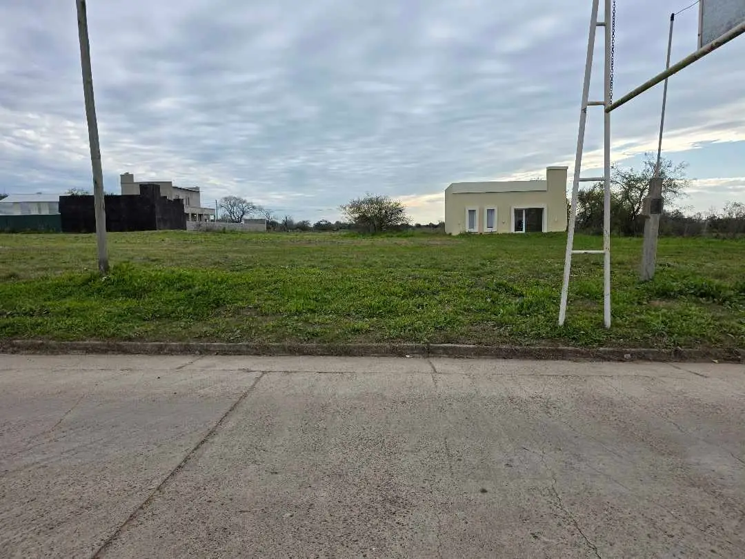 Terreno en venta en Caseros — foto 1